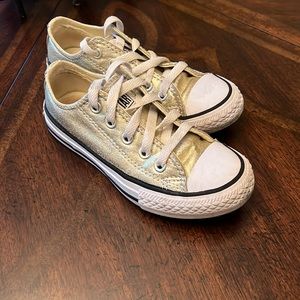 Gold sparkle Converse